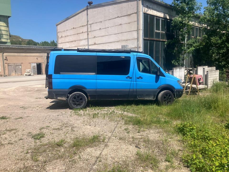 Mercedes Sprinter 311 CDI Offroad 4x4 Optik пробіг: 256000 рік: März 2008 Diesel потужність:110 PS коробка: Manuell  - Фото 2