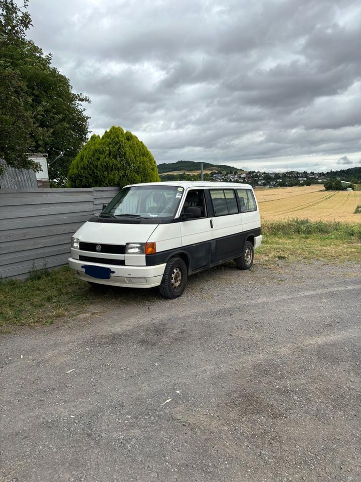 VW T4 2,4 Multivan пробіг: 289000 рік: Juni 1994 Diesel потужність:75 PS коробка: Manuell Juli 2025 ціна: 1900 - Фото 0