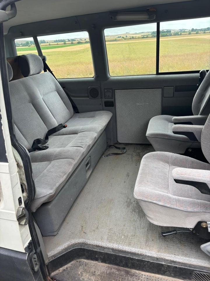 VW T4 2,4 Multivan пробіг: 289000 рік: Juni 1994 Diesel потужність:75 PS коробка: Manuell Juli 2025 ціна: 1900 - Фото 6