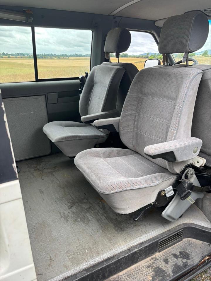 VW T4 2,4 Multivan пробіг: 289000 рік: Juni 1994 Diesel потужність:75 PS коробка: Manuell Juli 2025 ціна: 1900 - Фото 7
