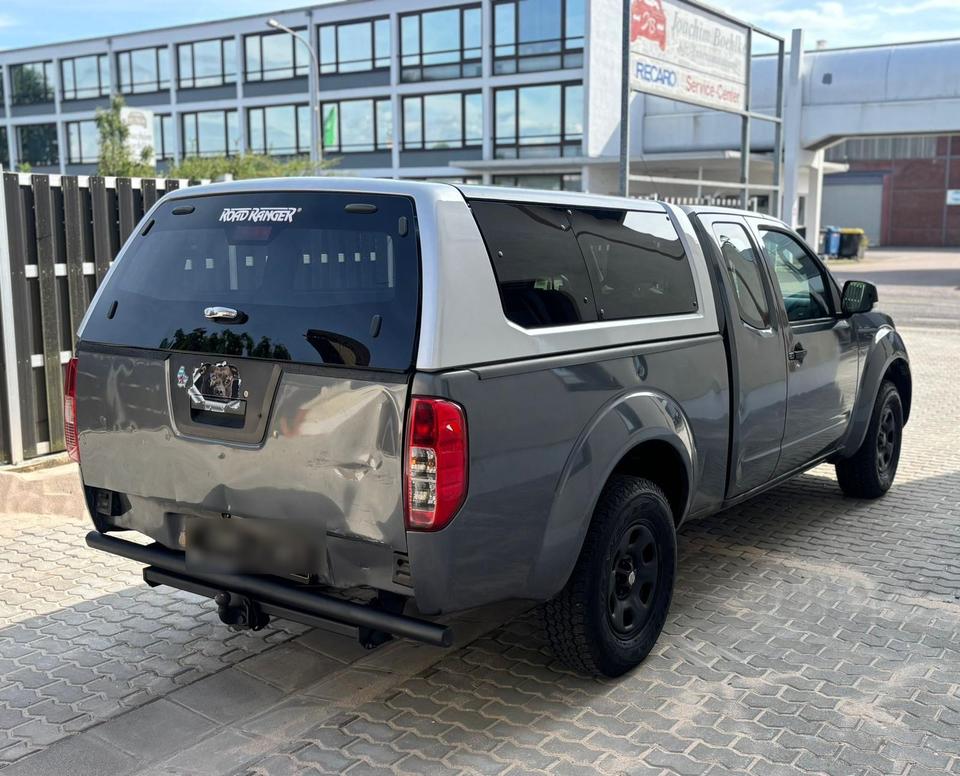 Nissan Navara 2,5DCI 4x4 пробіг: 219000 рік: Januar 2012 Diesel потужність:190 PS коробка: Manuell ціна: 5800 - Фото 2