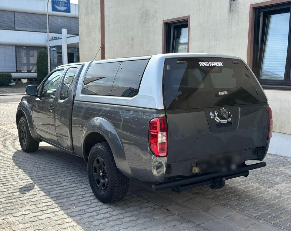 Nissan Navara 2,5DCI 4x4 пробіг: 219000 рік: Januar 2012 Diesel потужність:190 PS коробка: Manuell ціна: 5800 - Фото 3