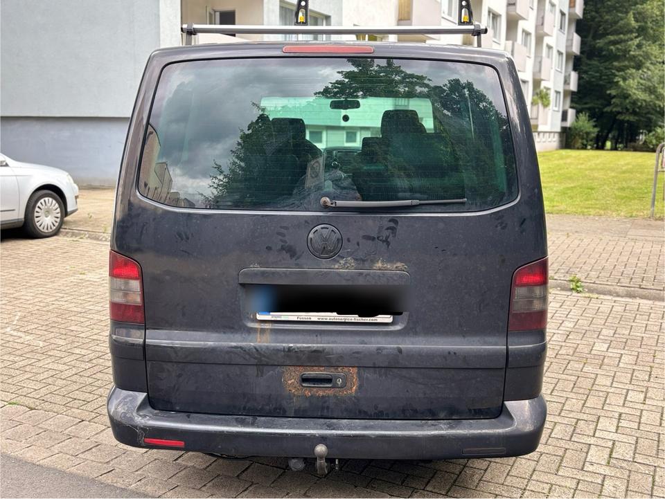VW T5 Multivan 2,5TDI пробіг: 398585 рік: Juli 2005 Diesel потужність:174 PS коробка: Manuell ціна: 3000 - Фото 3