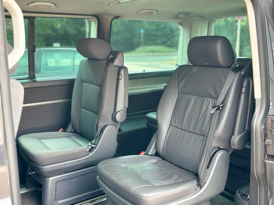 VW T5 Multivan 2,5TDI пробіг: 398585 рік: Juli 2005 Diesel потужність:174 PS коробка: Manuell ціна: 3000 - Фото 7