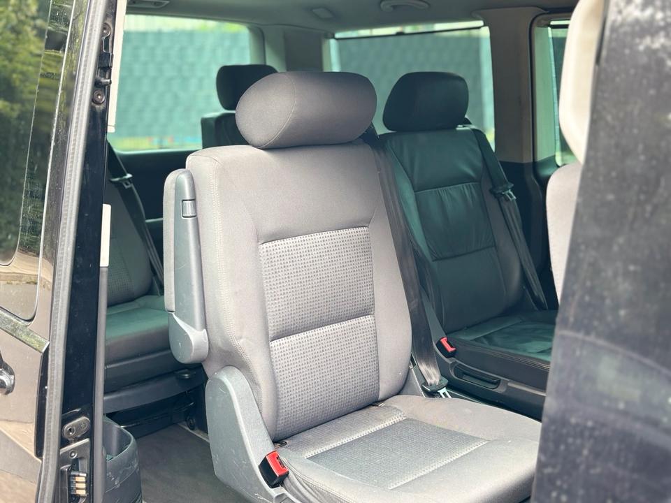 VW T5 Multivan 2,5TDI пробіг: 398585 рік: Juli 2005 Diesel потужність:174 PS коробка: Manuell ціна: 3000 - Фото 9