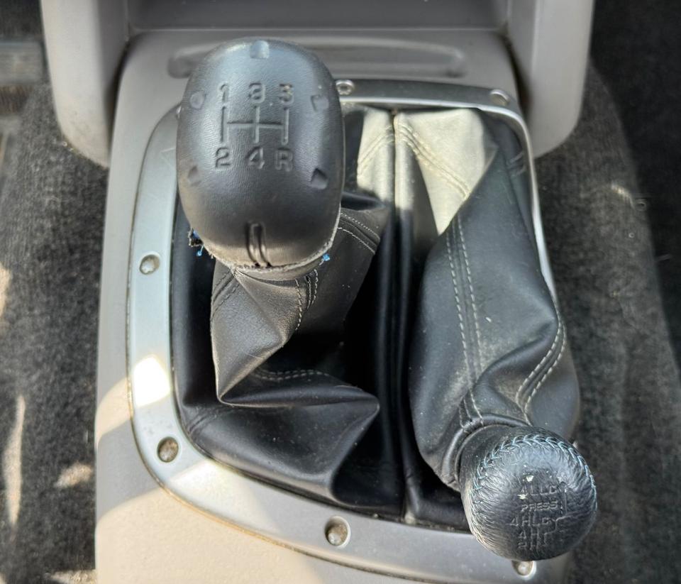 Mitsubishi L200 Pick-Up Double Cab 2.5 D-ID 4WD пробіг: 212000 рік: September 2006 Diesel потужність:136 PS коробка: Manuell ціна: 5800 - Фото 13