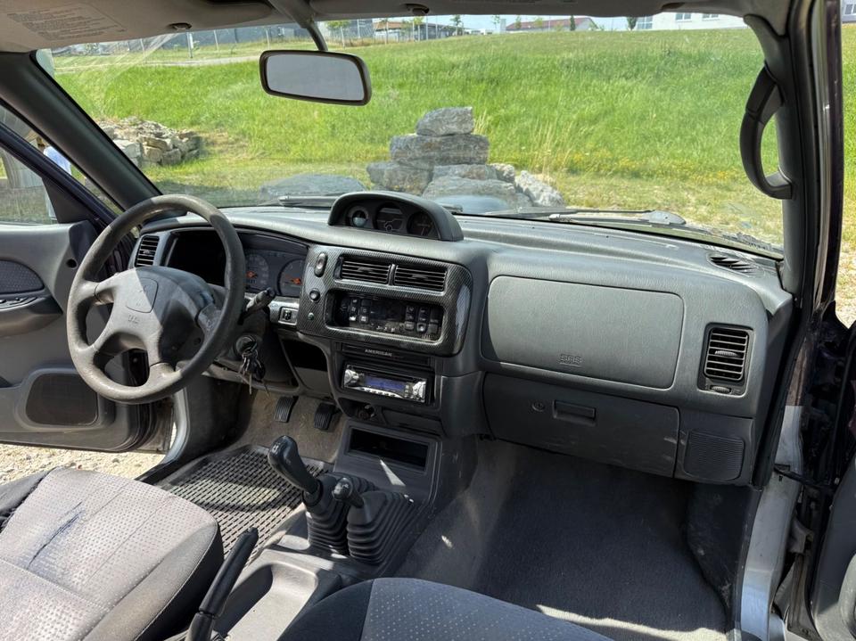 Надійне авто для військових Mitsubishi L200 Pick-Up Double Cab 2.5TD 4x4 American Sport пробіг: 231000 рік: Mai 2002 Diesel потужність:116 PS ціна: 4800 - Фото 12
