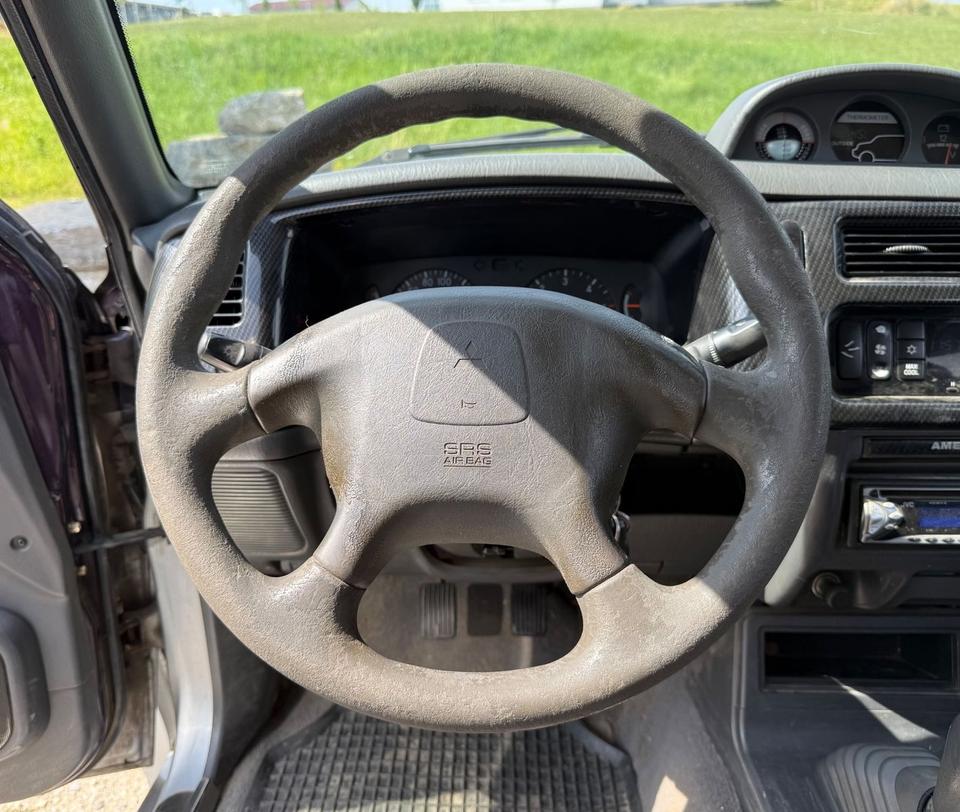 Надійне авто для військових Mitsubishi L200 Pick-Up Double Cab 2.5TD 4x4 American Sport пробіг: 231000 рік: Mai 2002 Diesel потужність:116 PS ціна: 4800 - Фото 16