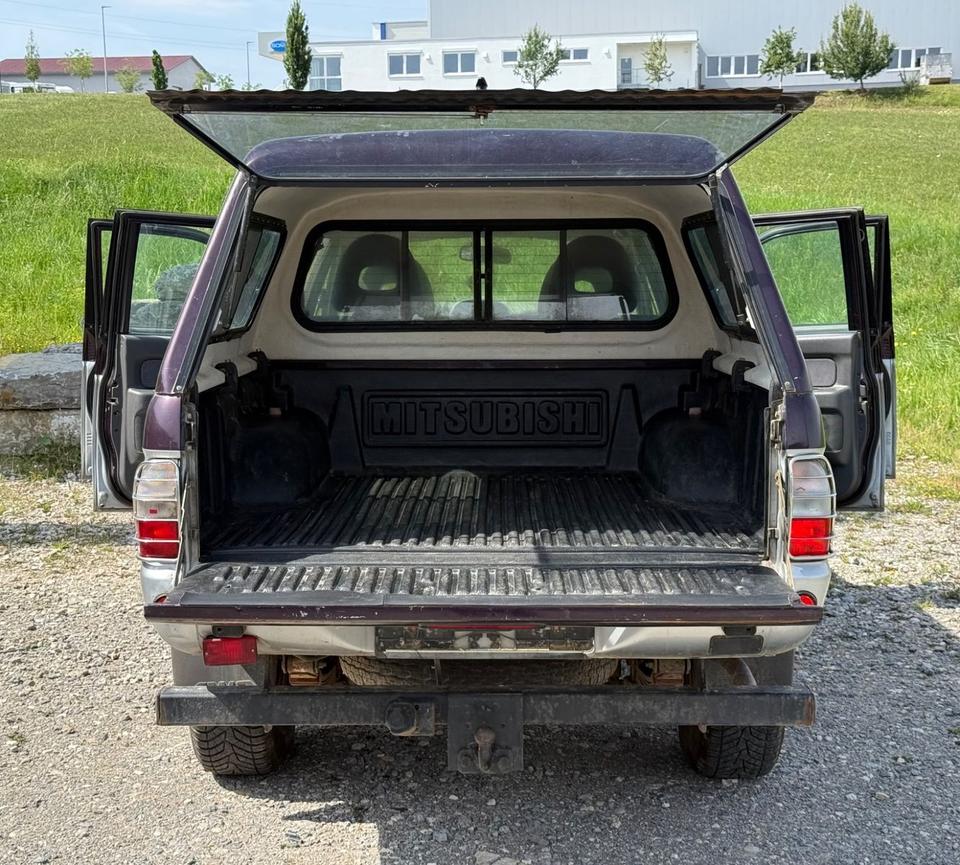 Надійне авто для військових Mitsubishi L200 Pick-Up Double Cab 2.5TD 4x4 American Sport пробіг: 231000 рік: Mai 2002 Diesel потужність:116 PS ціна: 4800 - Фото 8