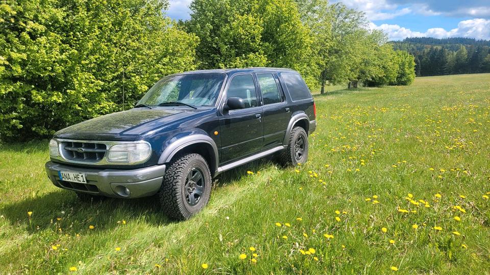 Ford Explorer U2 4x4 Unbeschädigtes Fahrzeug рік: Juli 2000 Benzin потужність:204 PS коробка: Automatik ціна: 3500 - Фото 0