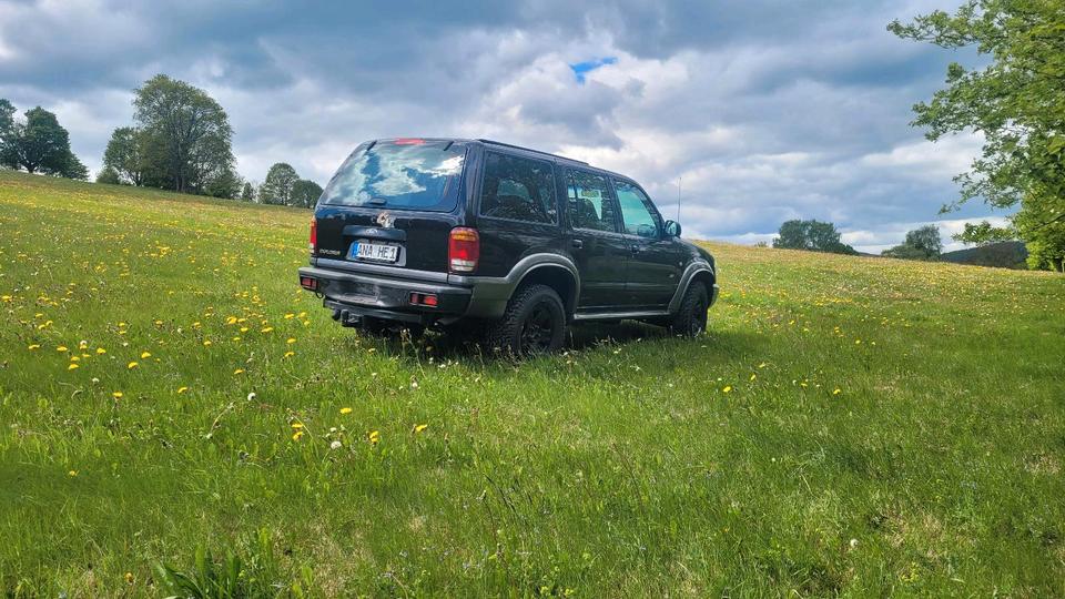 Ford Explorer U2 4x4 Unbeschädigtes Fahrzeug рік: Juli 2000 Benzin потужність:204 PS коробка: Automatik ціна: 3500 - Фото 2