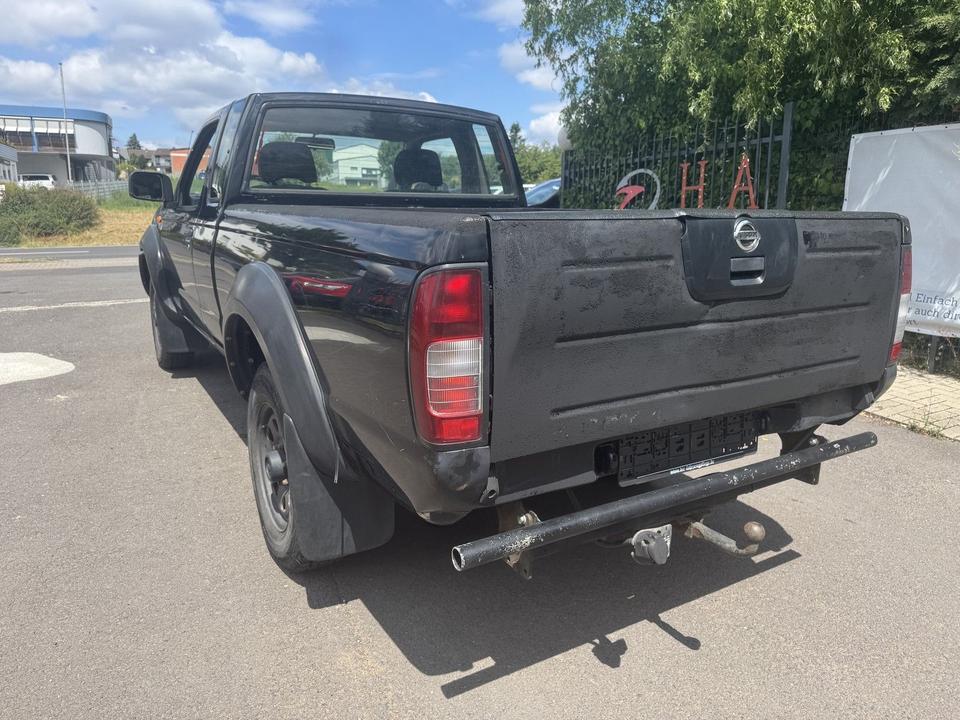 Nissan Navara NP300 Pick-up King Cab 4X4 пробіг: 367060 рік: September 2008 Diesel потужність:133 PS коробка: Manuell ціна: 4350 - Фото 5