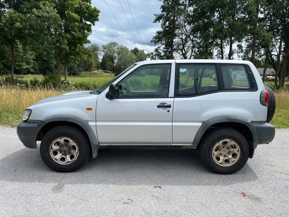 Купити авто Nissan Terrano Comfort 2.7 TD Intercooler пробіг: 156500 рік: Januar 2004 Diesel потужність:125 PS коробка: Manuell ціна: 3000 - Фото 3