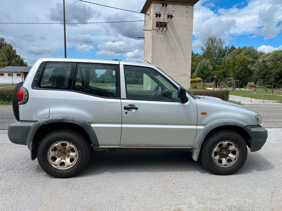 Купити авто Nissan Terrano Comfort 2.7 TD Intercooler пробіг: 156500 рік: Januar 2004 Diesel потужність:125 PS коробка: Manuell ціна: 3000 - Фото 7