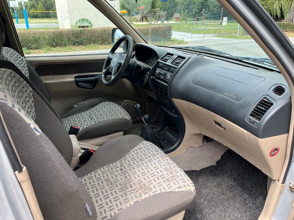 Купити авто Nissan Terrano Comfort 2.7 TD Intercooler пробіг: 156500 рік: Januar 2004 Diesel потужність:125 PS коробка: Manuell ціна: 3000 - Фото 8