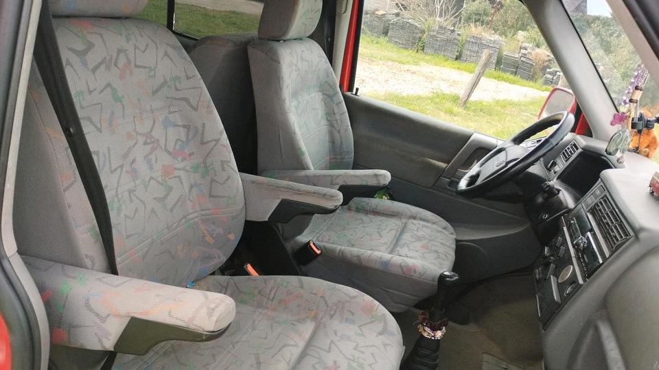 VW T4 Multivan пробіг: 460000 Diesel рік: Juni 1997 потужність:102 PS коробка: Manuell ціна: 3500 - Фото 9