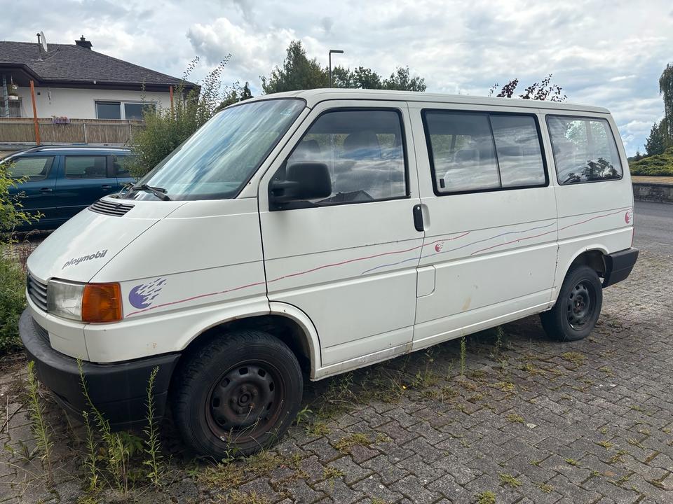 VW T4 Multivan пробіг: 314156 рік: September 1991 Diesel потужність:76 PS коробка: Automatik ціна: 2500 - Фото 1