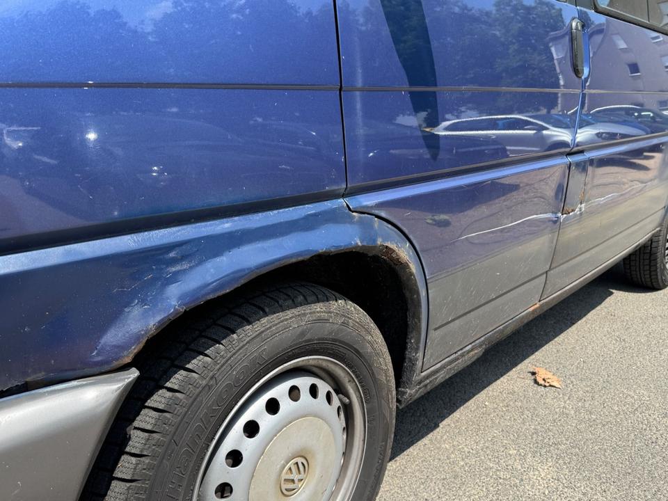 Volkswagen T4 Multivan Allstar 2.5 TDI  пробіг: 561200 рік: April 1998 Diesel потужність:102 PS коробка: Manuell ціна: 2999 - Фото 10