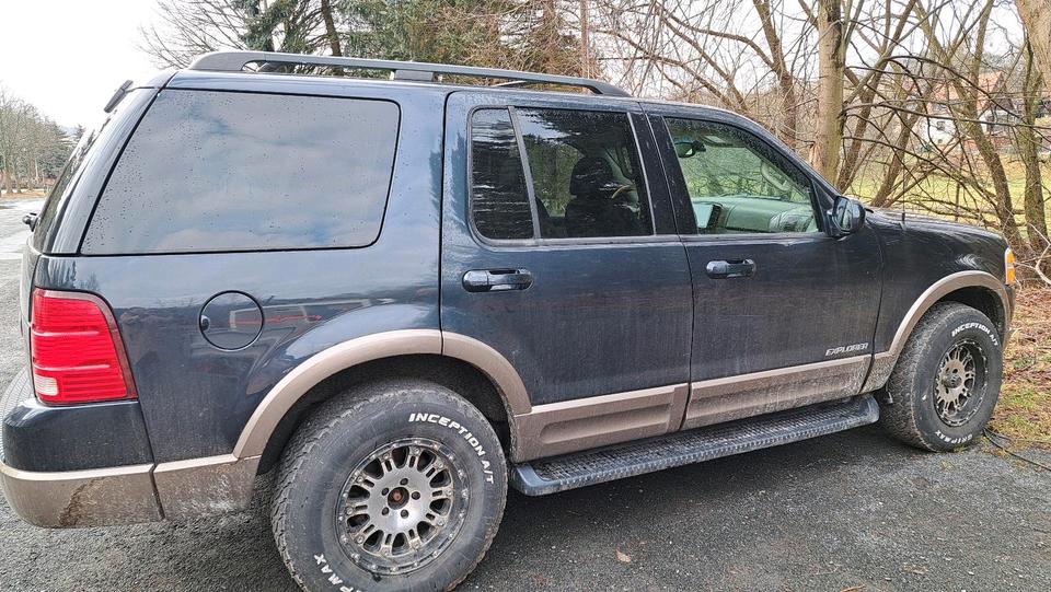 Ford Explorer V8 4,6l 4x4 Eddie Bauer LPG пробіг: 300000 рік: Januar 2025 Benzin потужність:242 PS коробка: Automatik ціна: 3500 - Фото 6