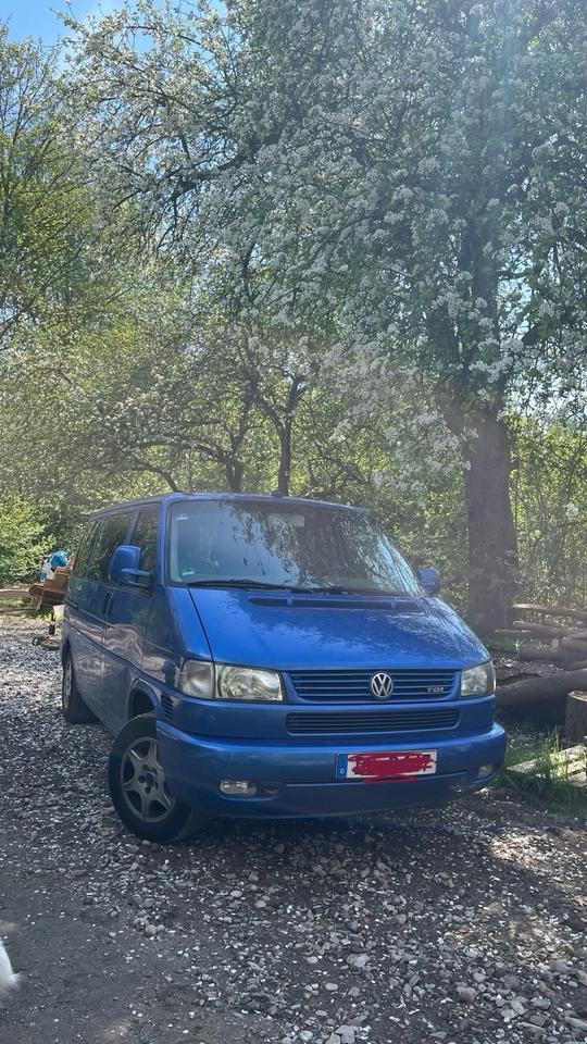 VW T4 Multivan  пробіг: 409000 рік: Januar 2003 Diesel потужність:102 PS коробка: Manuell ціна: 3500 - Фото 0