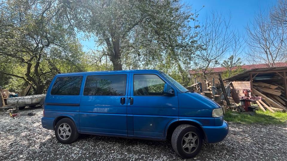 VW T4 Multivan  пробіг: 409000 рік: Januar 2003 Diesel потужність:102 PS коробка: Manuell ціна: 3500 - Фото 1