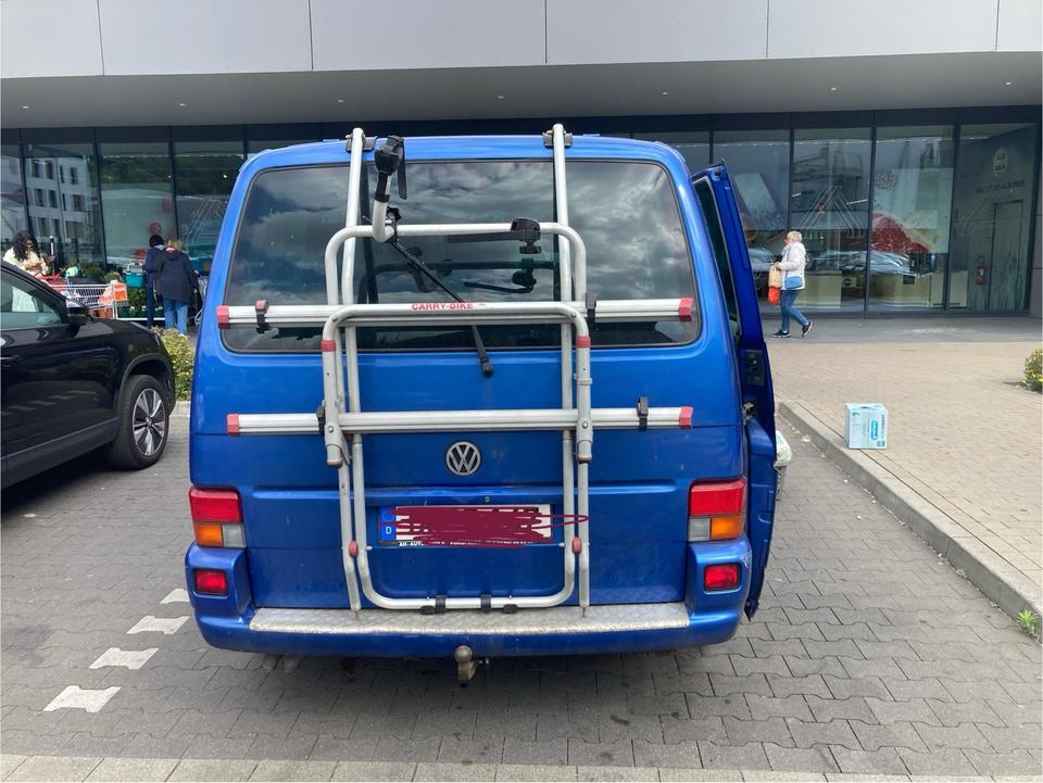 VW T4 Multivan  пробіг: 409000 рік: Januar 2003 Diesel потужність:102 PS коробка: Manuell ціна: 3500 - Фото 5