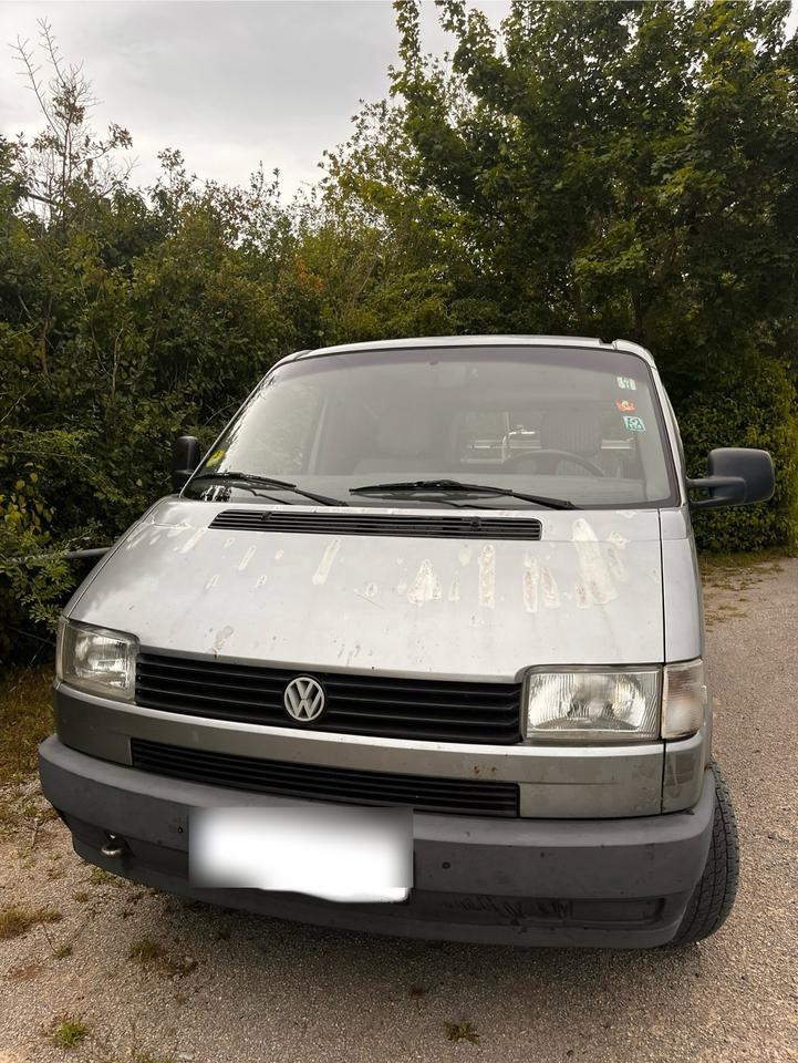 VW T4 Multivan 2.4l пробіг: 312000 рік: Mai 1995 Diesel потужність:77 PS коробка: Manuell ціна: 3100 - Фото 0
