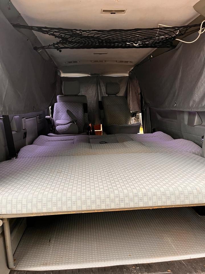 VW T4 Multivan 2.4l пробіг: 312000 рік: Mai 1995 Diesel потужність:77 PS коробка: Manuell ціна: 3100 - Фото 6