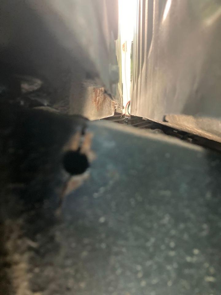 Nissan Navara Pickup Double Cab SE 4X4 пробіг: 142200 рік: April 2008 потужність:171 PS потужність:171 PS коробка: Manuell ціна: 4500 - Фото 4