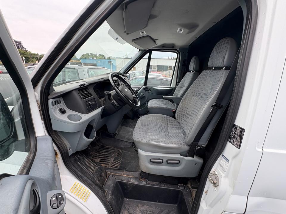 Ford Transit 4x4 hoch und lang Maxi пробіг: 186000 Beschädigtes Fahrzeug Diesel потужність:125 PS коробка: Manuell ціна: 4800 - Фото 11