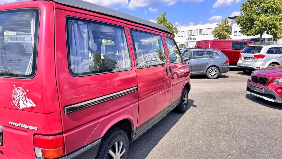 VW T4 Multivan пробіг: 400000 рік: Juli 1995 Diesel потужність:68 PS коробка: Manuell ціна: 2750 - Фото 4