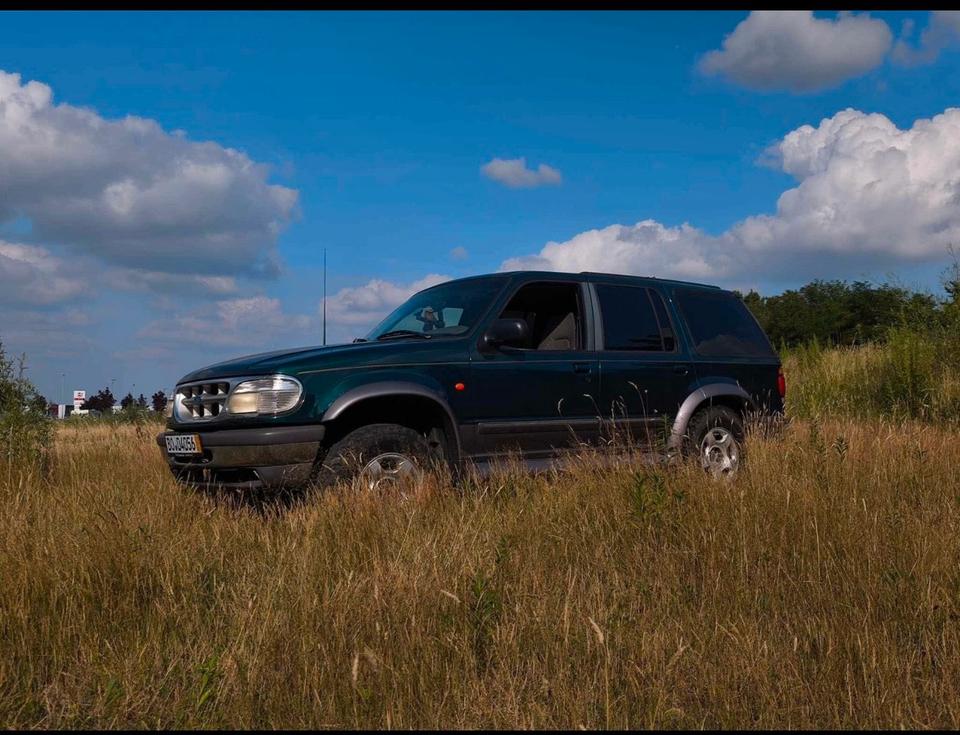 Ford Explorer 4x4 LPG TÜV 2026 пробіг: 270000 рік: Dezember 1996 Benzin потужність:160 PS коробка: Automatik ціна: 4900 - Фото 3