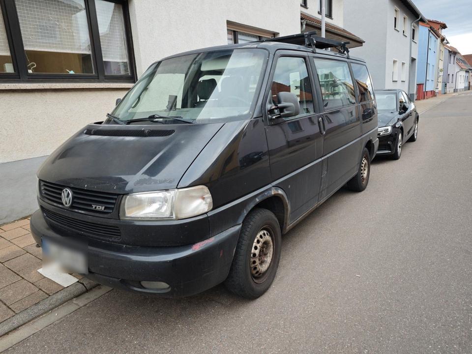 Volkswagen T4 Multivan пробіг: 308000 рік: Juli 1997 Diesel потужність:102 PS ціна: 2800 - Фото 11