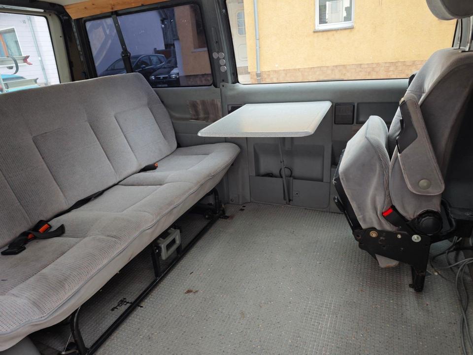 Volkswagen T4 Multivan пробіг: 308000 рік: Juli 1997 Diesel потужність:102 PS ціна: 2800 - Фото 2