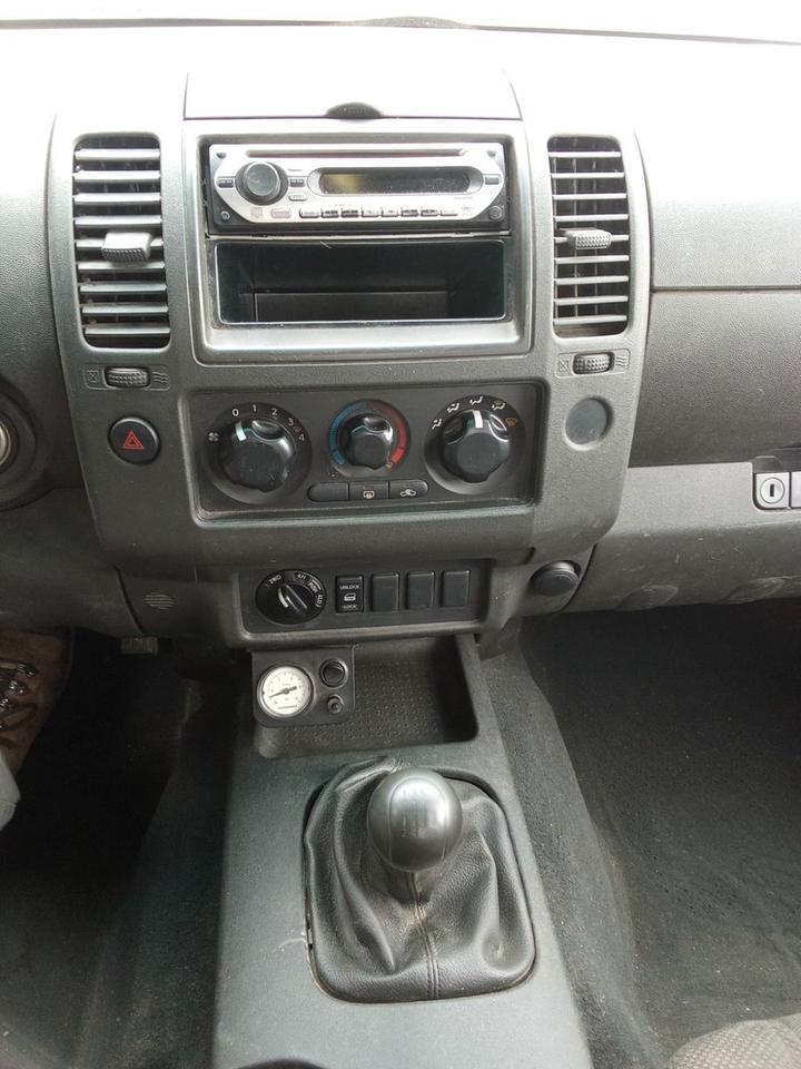 Nissan Navara 4x4 2.5 TDI Dreiseitenkipper пробіг: 205370 рік: Dezember 2007 Diesel потужність:171 PS коробка: Manuell ціна: 5500 - Фото 1
