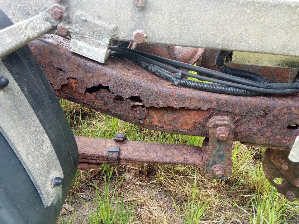 Nissan Navara 4x4 2.5 TDI Dreiseitenkipper пробіг: 205370 рік: Dezember 2007 Diesel потужність:171 PS коробка: Manuell ціна: 5500 - Фото 12