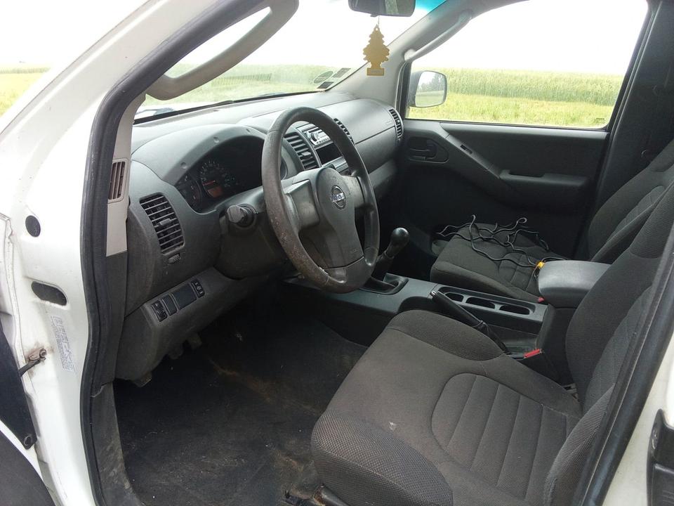 Nissan Navara 4x4 2.5 TDI Dreiseitenkipper пробіг: 205370 рік: Dezember 2007 Diesel потужність:171 PS коробка: Manuell ціна: 5500 - Фото 3