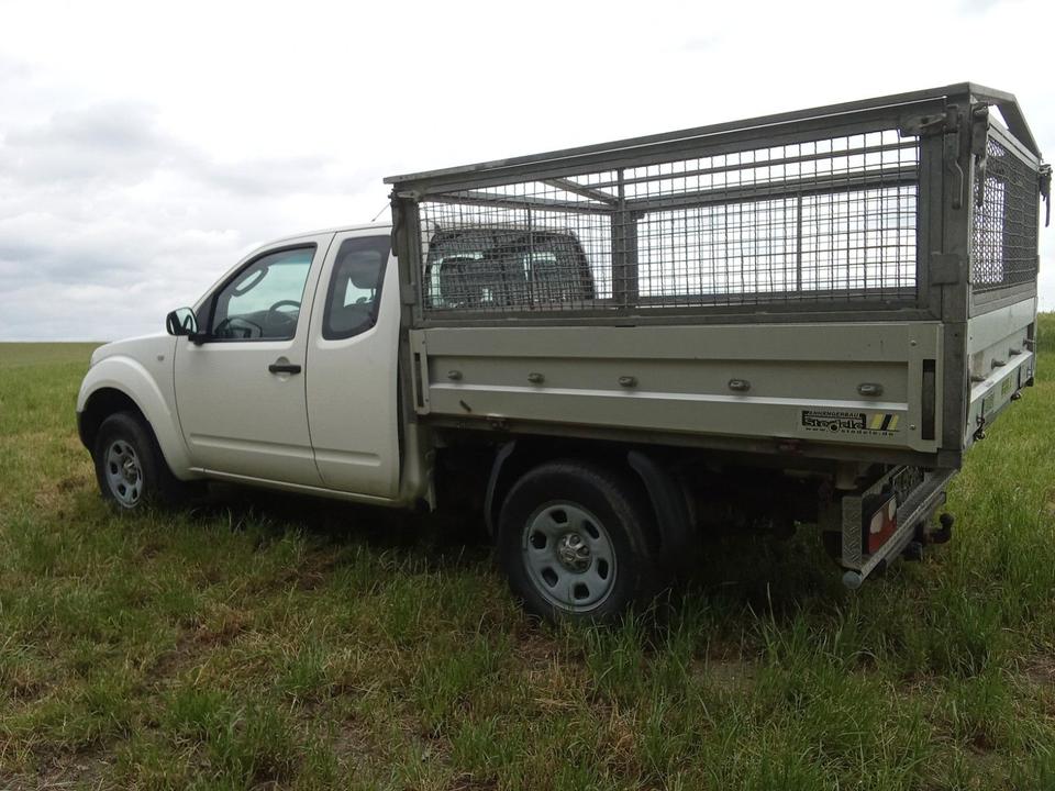 Nissan Navara 4x4 2.5 TDI Dreiseitenkipper пробіг: 205370 рік: Dezember 2007 Diesel потужність:171 PS коробка: Manuell ціна: 5500 - Фото 8