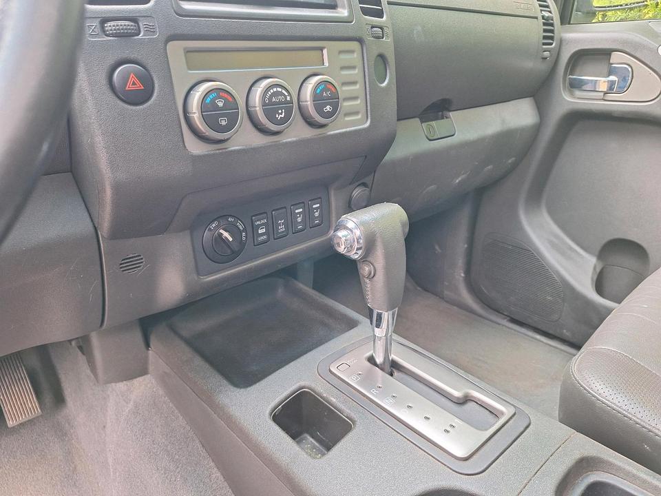  Дпомога з купівлі та пригону авто Nissan Navara Automatik 2.5 TDI пробіг: 197000 рік: April 2009 Diesel потужність:174 PS April 2027 ціна: 5990 - Фото 18