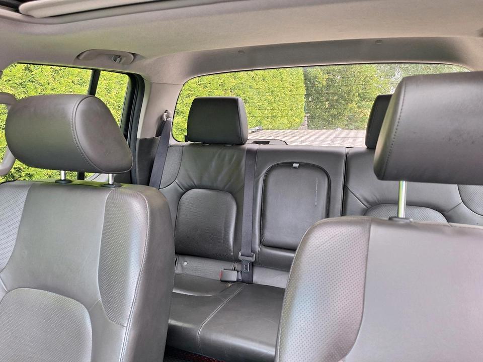 Nissan Navara 2.5 TDI 4x4,Automatik Pick Up,  пробіг: 196000 рік: Juni 2009 Diesel потужність:174 PS ціна: 5990 Euro4 Silber - Фото 11