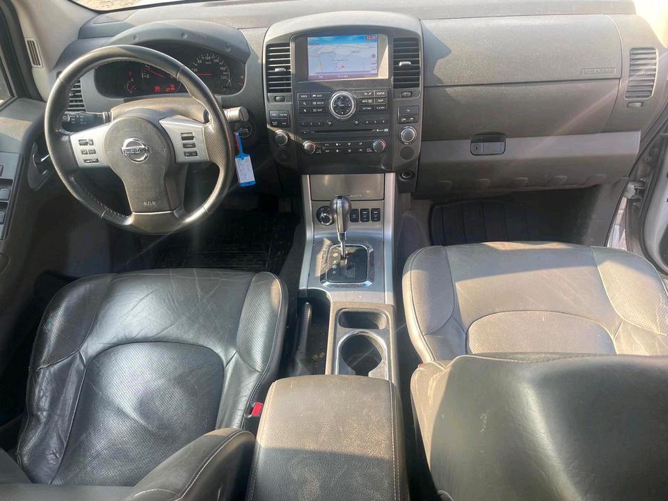 Nissan Navara LE 3.0 V6 dCi Autm. 4X4 Double Cab пробіг: 189000 рік: Mai 2014 Diesel потужність:231 PS коробка: Automatik Silber - Фото 11