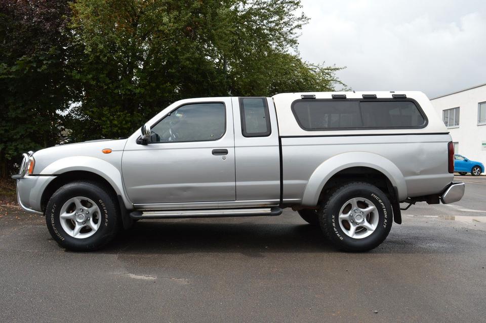  Дпомога з купівлі та пригону надійного авто Nissan PickUp Pickup King Cab  пробіг: 183000 рік: März 2003 Diesel потужність:133 PS коробка: Manuell ціна: 5990 - Фото 1