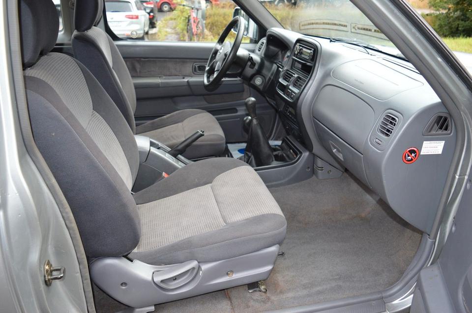  Дпомога з купівлі та пригону надійного авто Nissan PickUp Pickup King Cab  пробіг: 183000 рік: März 2003 Diesel потужність:133 PS коробка: Manuell ціна: 5990 - Фото 14
