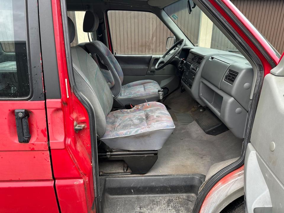 Volkswagen T4 Multivan Allstar пробіг: 465000 рік: Mai 1995 Diesel потужність:68 PS коробка: Manuell ціна: 1450 - Фото 9