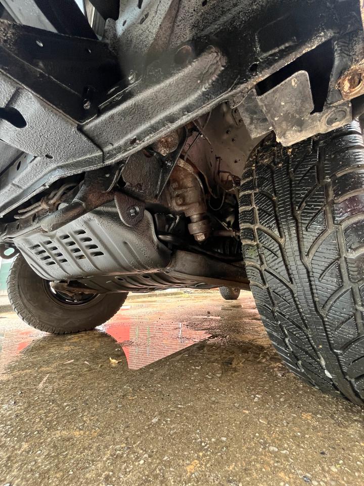 Ford Ranger 2,5 Tdci 4x4 Extrakabine 2007 пробіг: 282000 рік: November 2008 Diesel потужність:143 PS коробка: Manuell ціна: 2500 - Фото 14