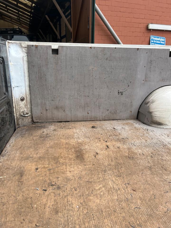 Ford Ranger 2,5 Tdci 4x4 Extrakabine 2007 пробіг: 282000 рік: November 2008 Diesel потужність:143 PS коробка: Manuell ціна: 2500 - Фото 6