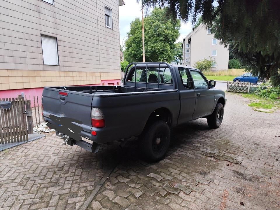 Mitsubishi L200 пробіг: 180150 рік: Juni 2007 Diesel потужність:114 PS коробка: Manuell ціна: 6000 - Фото 3