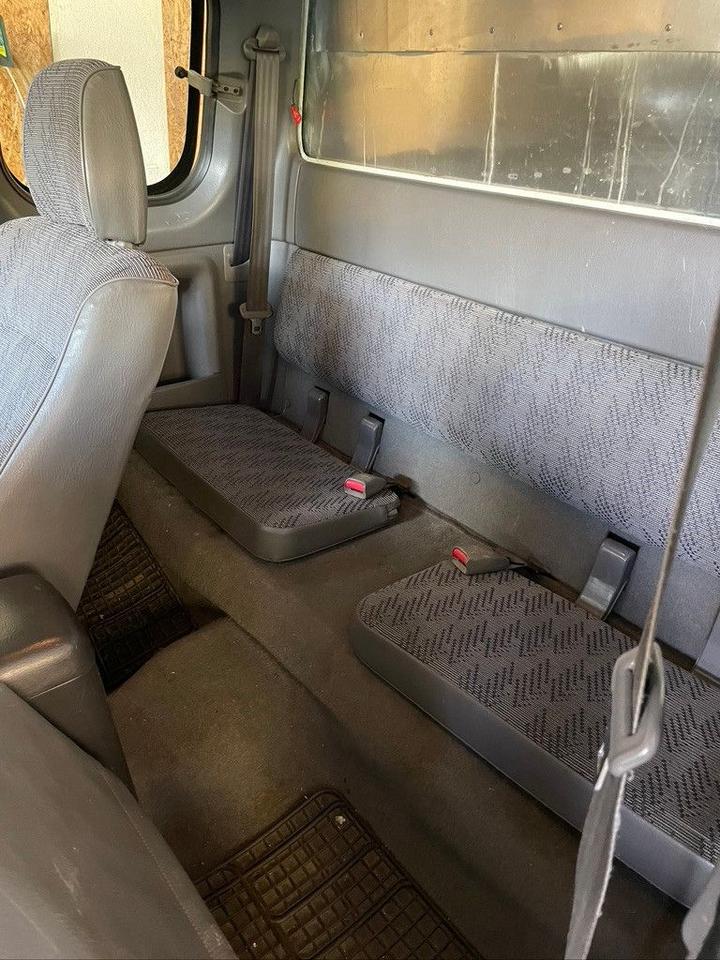 Ford Ranger Extra Cab Pick-up 4x4 Geländewagen пробіг: 264933 рік: März 2001 Diesel потужність:109 PS коробка: Manuell ціна: 3250 - Фото 10