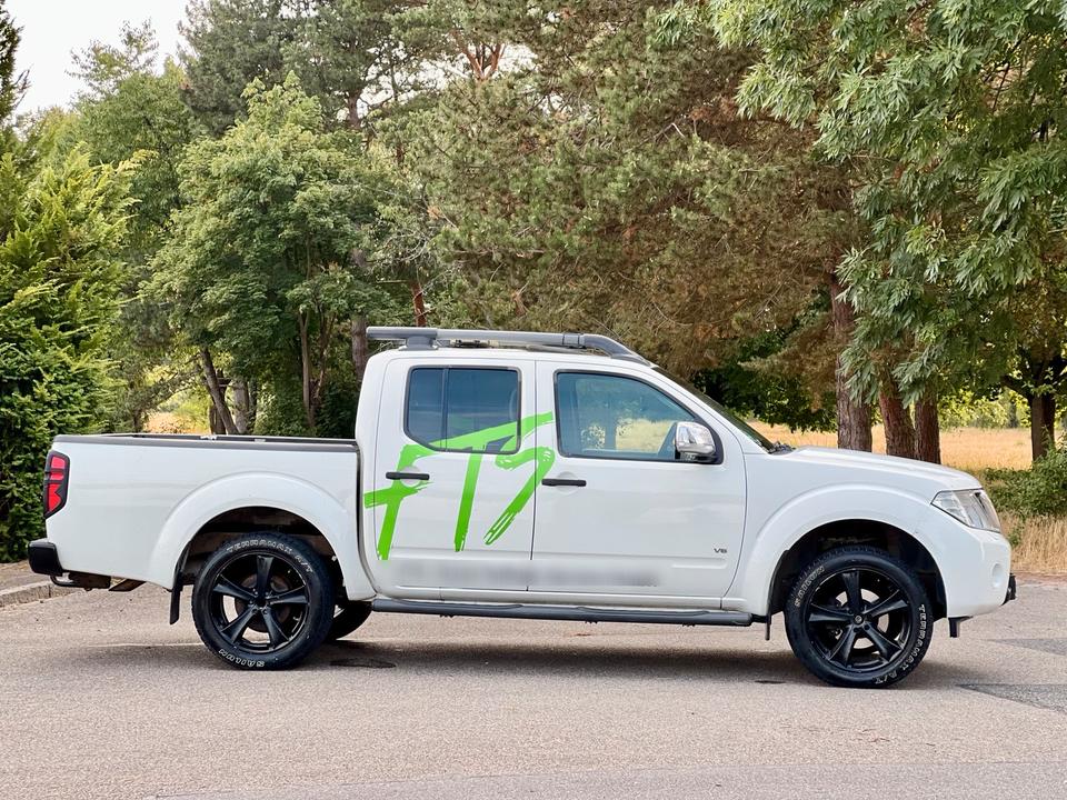 Nissan Navara 3.0l MotorRuckelt Fahrbereit пробіг: 370000 рік: April 2012 Diesel потужність:231 PS коробка: Automatik ціна: 5500 - Фото 5