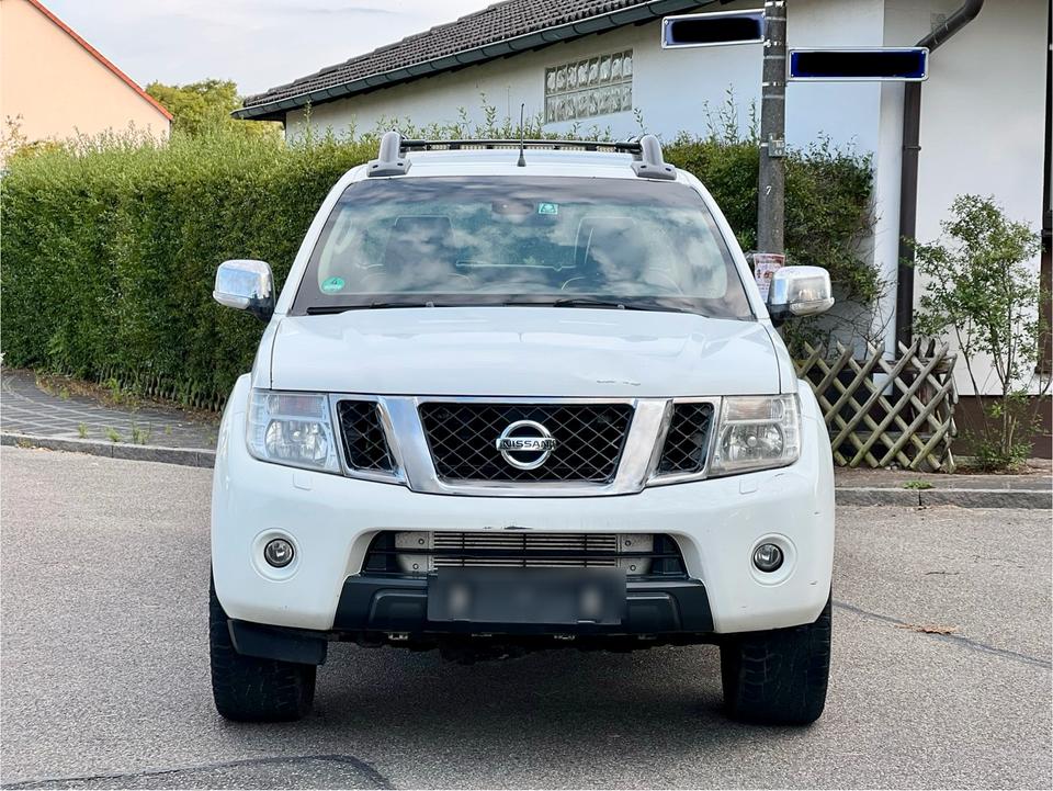 Nissan Navara 3.0l MotorRuckelt Fahrbereit пробіг: 370000 рік: April 2012 Diesel потужність:231 PS коробка: Automatik ціна: 5500 - Фото 6